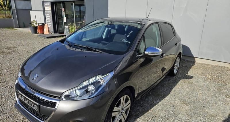 Utilisé 2019 Peugeot 208 Signature Sky Citadine | 7 990 € (Prix juste) - Image 1/4
