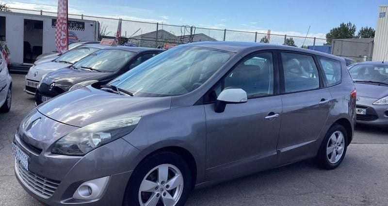 Utilisé 2008 Renault Grand Scénic II Dynamique Monospace | 5 900 € - Image 1/4