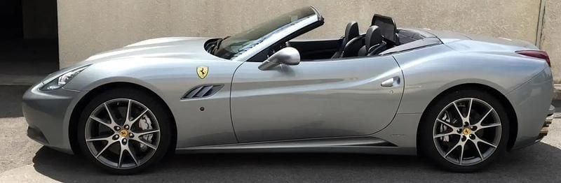 Gris Occasion 2012 Ferrari California Cabriolet | 119 990 € (Prix cher) - Image 1/4