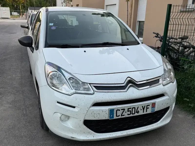 Blanc Utilisé 2013 Citroën C3 PureTech Citadine | 4 490 € (Bon prix) - Image 1/4