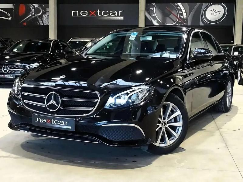 Noir Utilisé 2020 Mercedes E200 Avantgarde Berline | 29 990 € (Prix juste) - Image 1/4