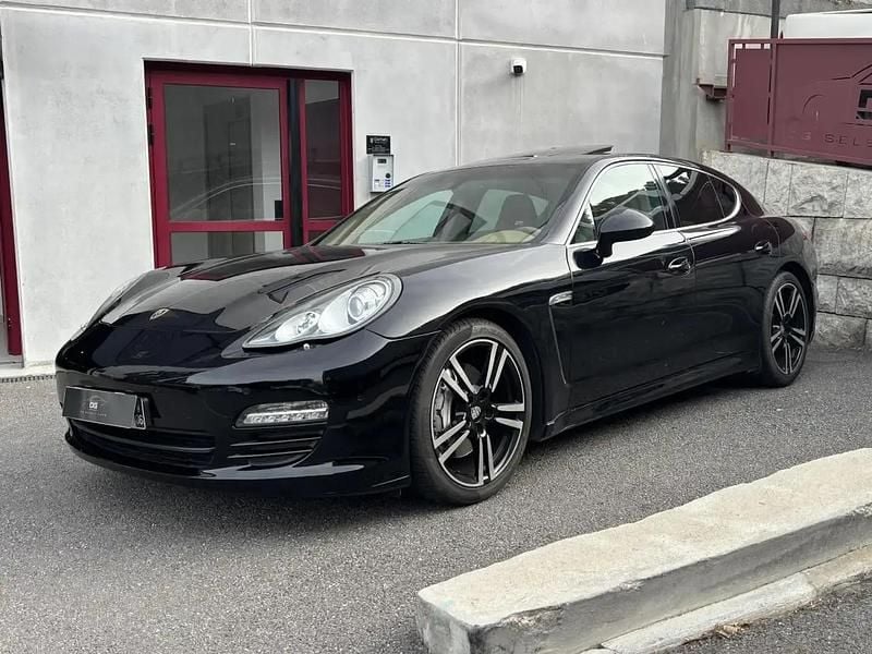 Noir Occasion 2011 Porsche Panamera Berline | 39 990 € - Image 1/4