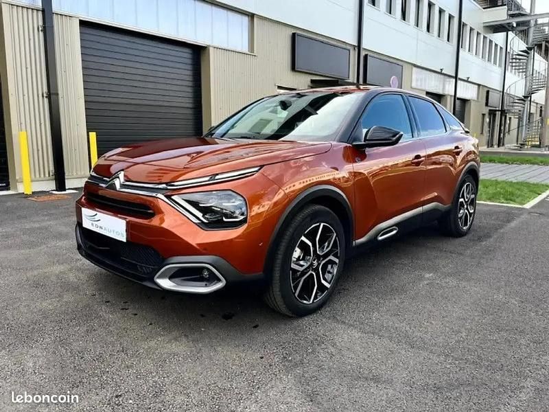 Utilisé 2022 Citroën e-C4 Shine Berline | 15 990 € (Super prix) - Image 1/4