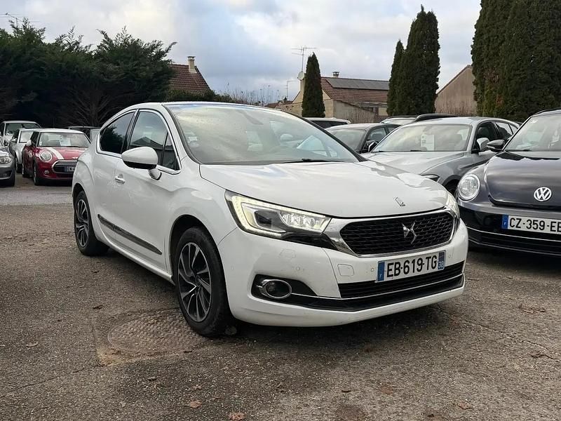 Occasion DS Automobiles DS4 131 ch (96 kW) 2016 Blanc Citadine