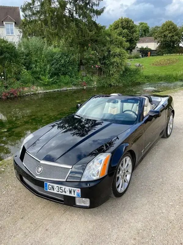 Noir Utilisé 2006 Cadillac XLR Cabriolet | 50 990 € - Image 1/4