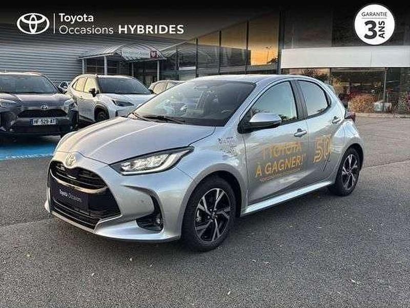 Utilisé 2025 Toyota Yaris Hybrid Design Berline | 28 100 € - Image 1/1