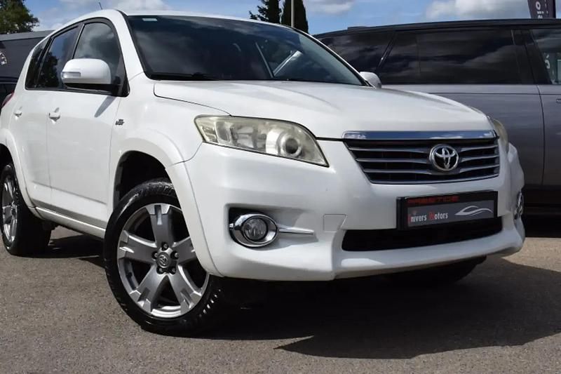 Blanc Utilisé 2011 Toyota RAV4 Life SUV | 11 400 € - Image 1/4