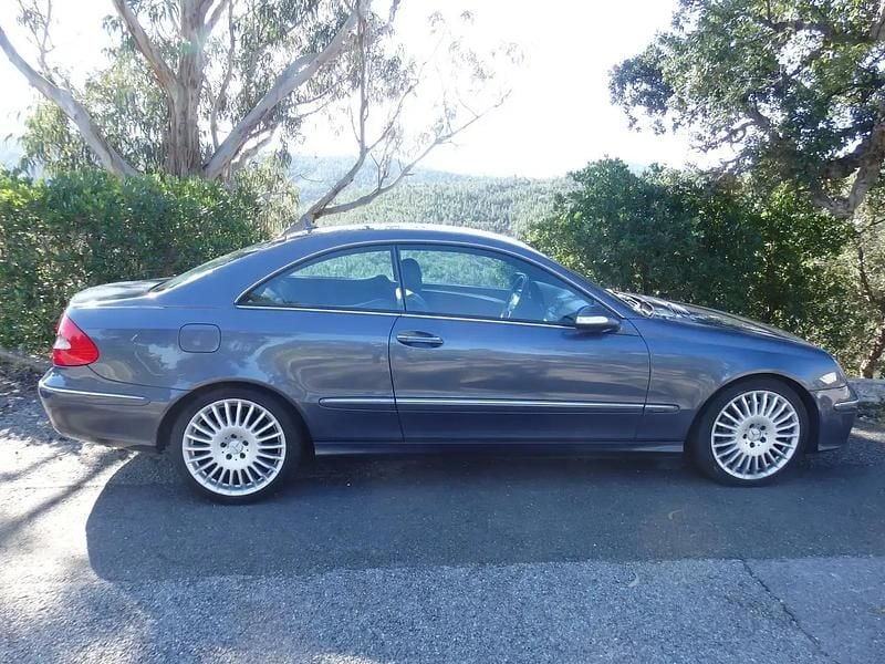 Utilisé 2006 Mercedes CLK320 Avantgarde Coupé | 13 900 € - Image 1/4