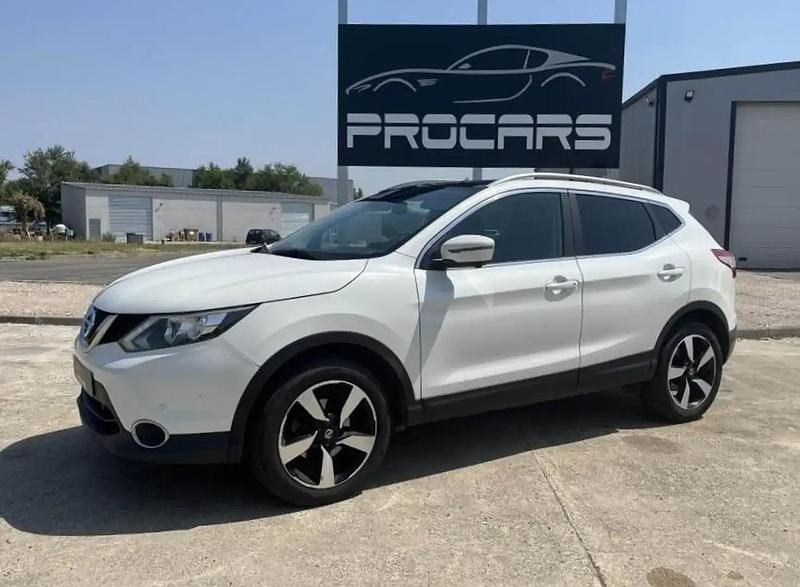 Blanc Utilisé 2015 Nissan Qashqai SUV | 10 990 € (Prix assez cher) - Image 1/4