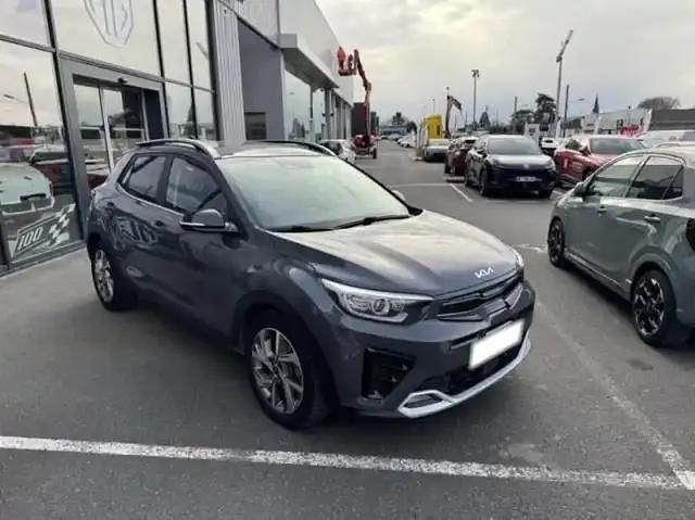 Gris aluminium métallisé Occasion 2023 Kia Stonic GT-Line SUV | 17 490 € (Prix juste) - Image 1/4