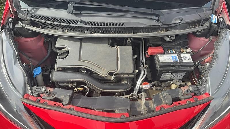 Occasion Toyota Aygo X-play 69 ch (50 kW) 2016 Rouge Citadine