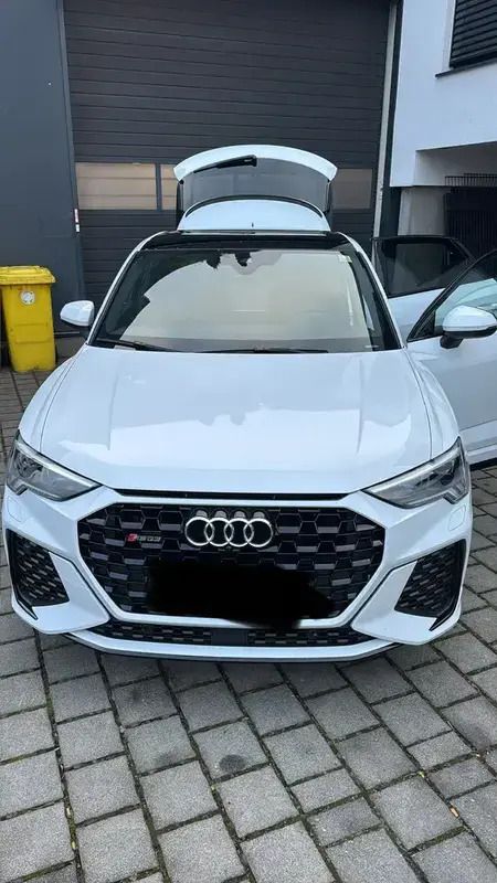 Utilisé 2023 Audi RS Q3 Sportback Sport SUV | 72 000 € (Prix assez cher) - Image 1/4