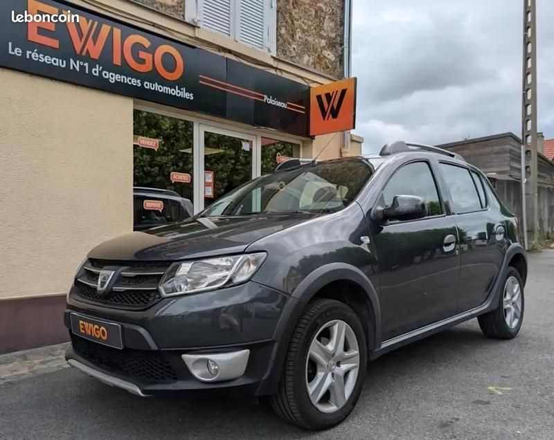 Gris Utilisé 2016 Dacia Sandero Stepway Citadine | 7 490 € (Prix juste) - Image 1/4