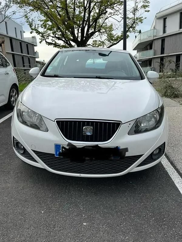Blanc Occasion 2011 Seat Ibiza Copa Berline | 3 000 € (Bon prix) - Image 1/4