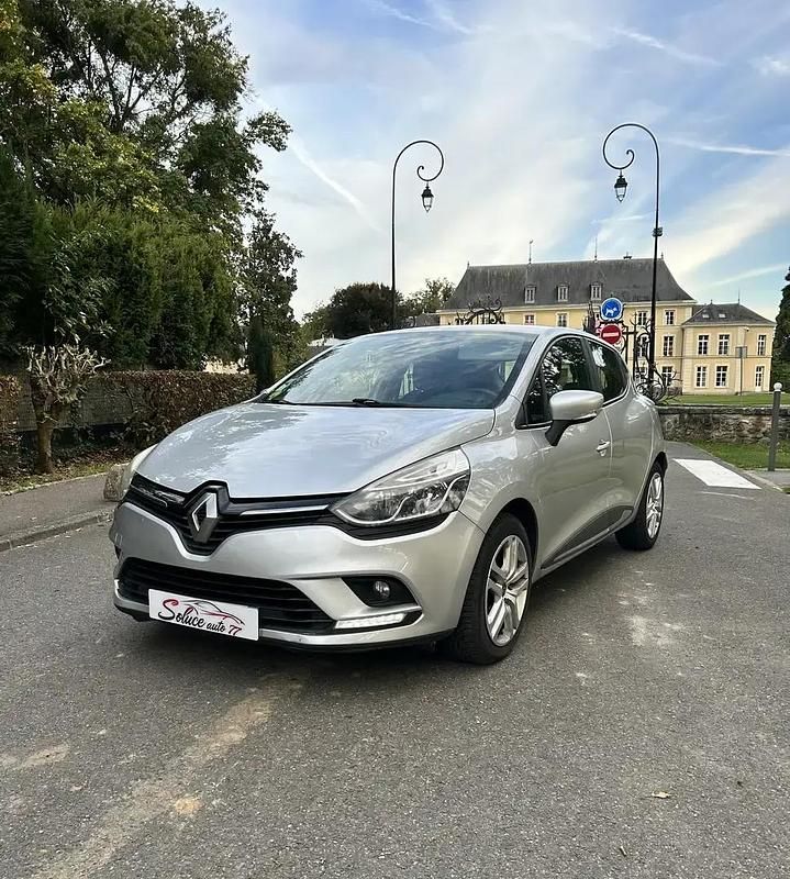 Occasion 2017 Renault Clio IV Zen Berline | 8 840 € (Prix juste) - Image 1/4