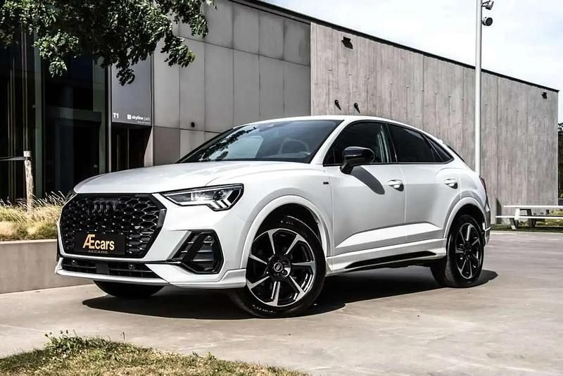 Blanc Utilisé 2024 Audi Q3 Sportback S-Line SUV | 39 950 € (Bon prix) - Image 1/4