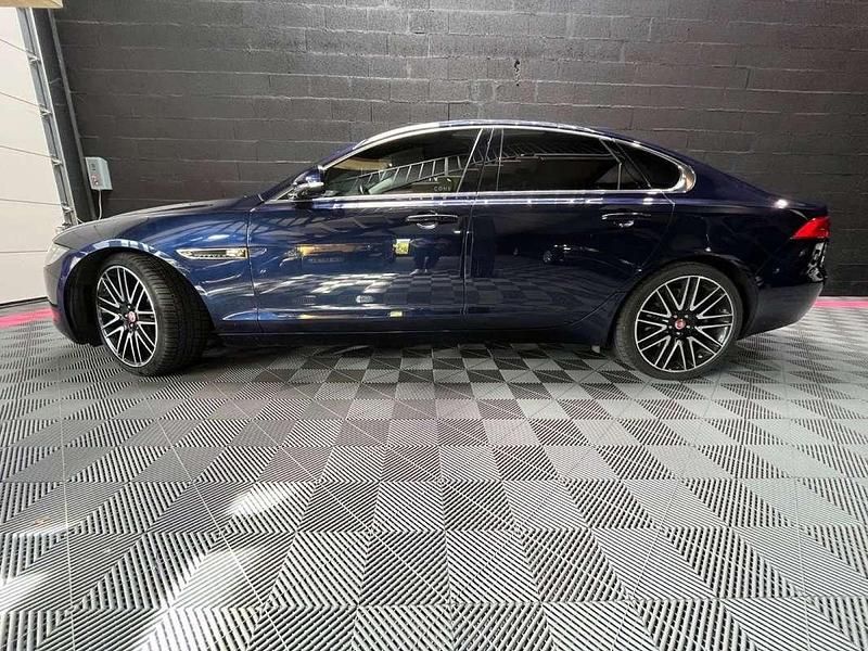 Occasion Jaguar XF Portfolio 179 ch (131 kW) 2015 Bleu Berline