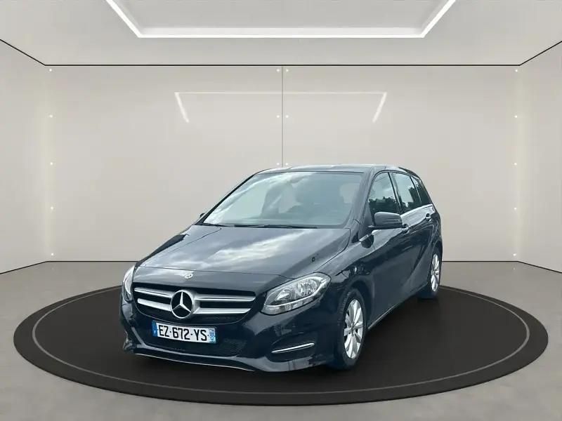 Noir Utilisé 2018 Mercedes 180 Berline | 16 990 € - Image 1/4