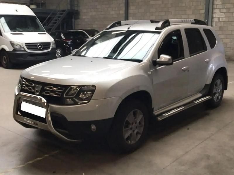 Gris Utilisé 2015 Dacia Duster Prestige SUV | 11 500 € (Prix cher) - Image 1/4
