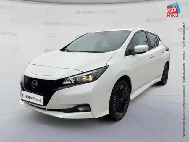 Blanc lunaire métallisé Occasion 2022 Nissan Leaf Acenta Citadine | 15 499 € (Super prix) - Image 1/4