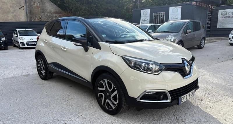 Blanc Utilisé 2016 Renault Captur Intens SUV | 8 490 € (Prix juste) - Image 1/4