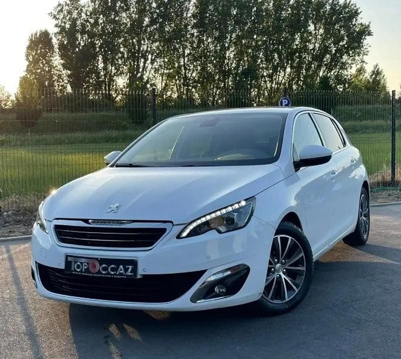 Blanc Utilisé 2016 Peugeot 308 Allure Berline | 12 490 € (Prix juste) - Image 1/4