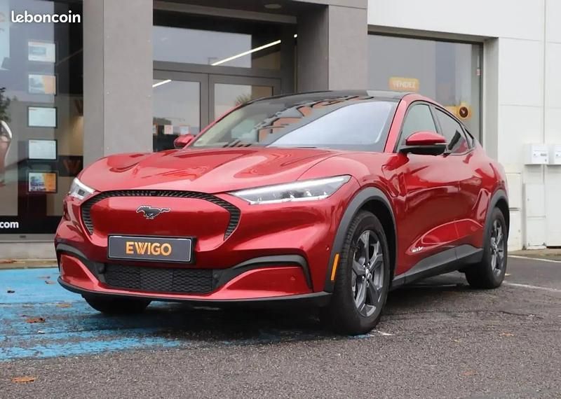 Rouge Occasion 2020 Ford Mustang Mach-E Standard Range SUV | 23 990 € (Prix assez cher) - Image 1/4