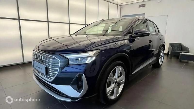 Bleu navarre métallisé Occasion 2025 Audi Q4 e-tron S-Line SUV | 50 999 € (Super prix) - Image 1/4