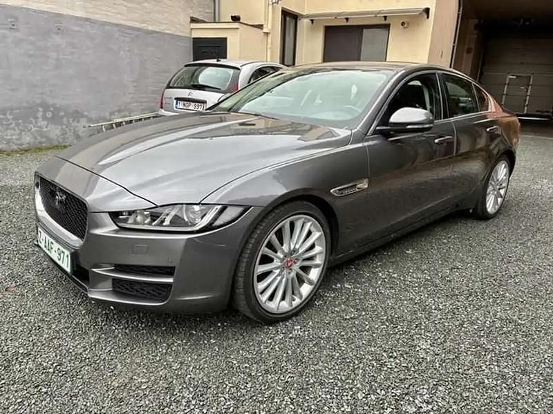 Occasion Jaguar XE Portfolio 241 ch (177 kW) 2016 Gris Berline