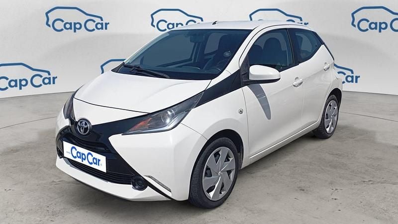 Blanc Utilisé 2016 Toyota Aygo X-play Citadine | 6 790 € (Prix juste) - Image 1/3