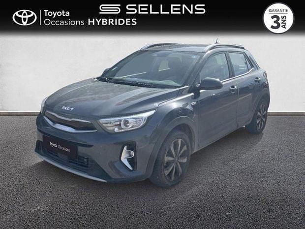 Gris Utilisé 2021 Kia Stonic Active SUV | 16 880 € (Prix juste) - Image 1/4