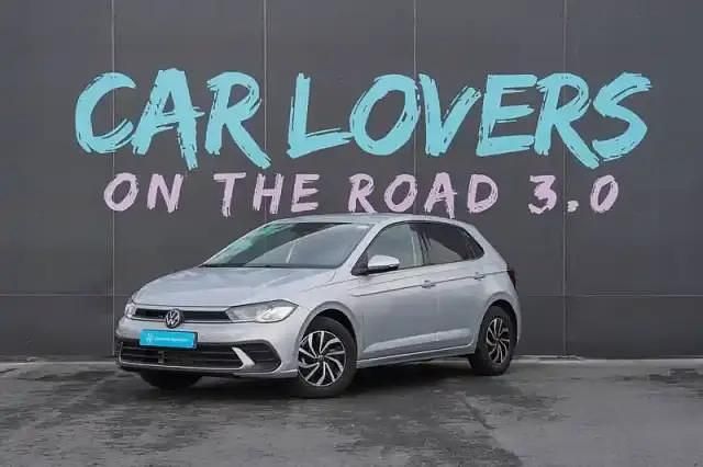 Reflet d'argent metallise Utilisé 2025 VW Polo S Berline | 22 990 € (Prix assez cher) - Image 1/4