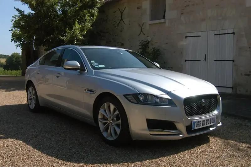 Argent Utilisé 2019 Jaguar XF Business Edition Berline | 24 500 € - Image 1/4