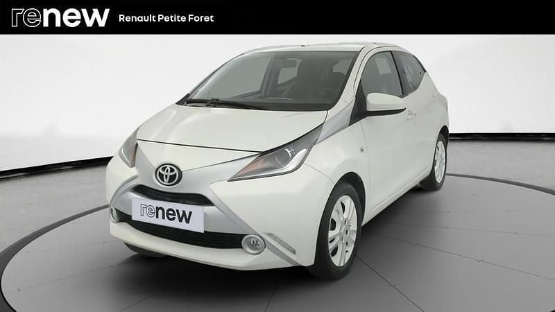 Occasion Toyota Aygo X-play 69 ch (50 kW) 2016 Blanc pur Citadine