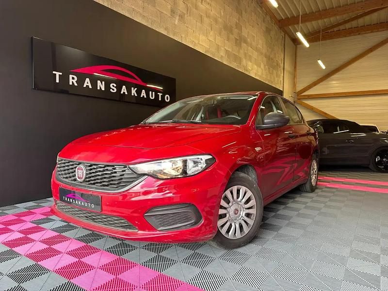 Rouge Utilisé 2018 Fiat Tipo Berline | 8 990 € - Image 1/4