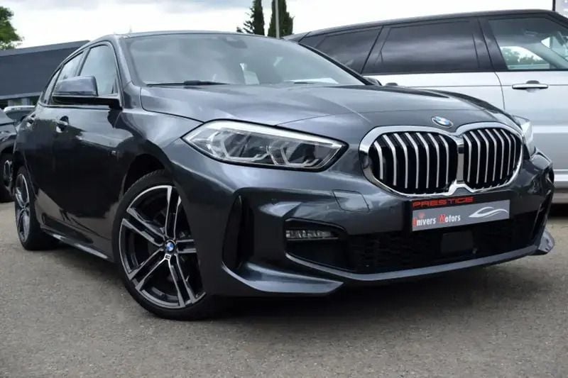 Gris Utilisé 2021 BMW 120 M Sport Citadine | 29 900 € (Prix juste) - Image 1/2