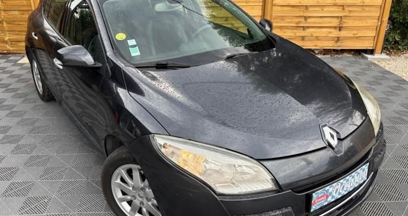 Utilisé 2010 Renault Mégane III Dynamique Berline | 3 990 € (Super prix) - Image 1/4