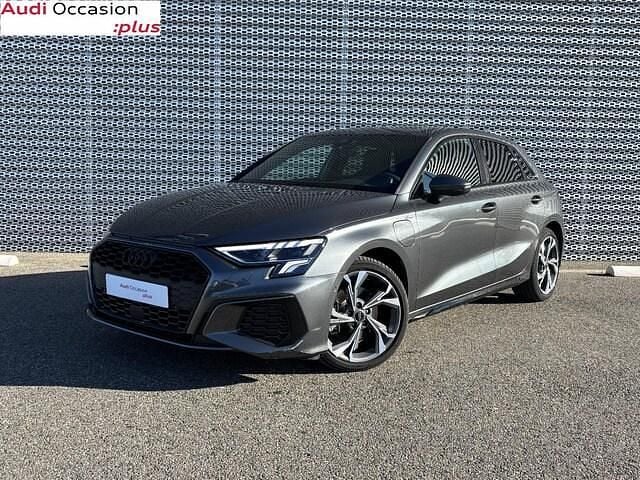 Gris daytona nacré Occasion 2024 Audi A3 Sportback e-tron S-Line Citadine | 33 490 € (Bon prix) - Image 1/4