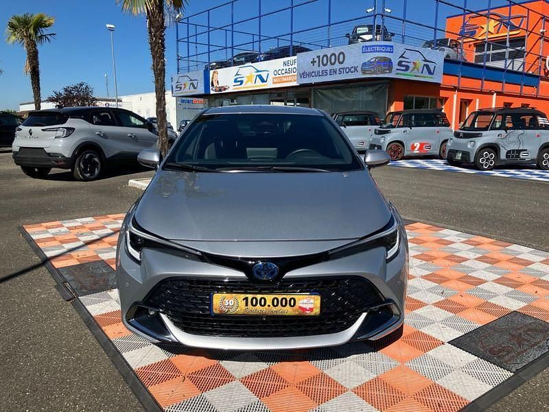 Gris argent métal Utilisé 2023 Toyota Corolla Design | 24 450 € (Super prix) - Image 1/4