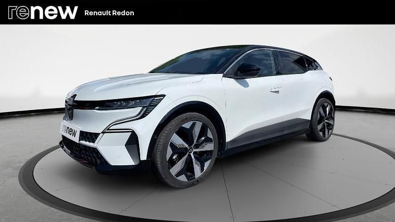 Blanc Occasion 2022 Renault Megane E-Tech Techno Berline | 23 990 € (Prix assez cher) - Image 1/4