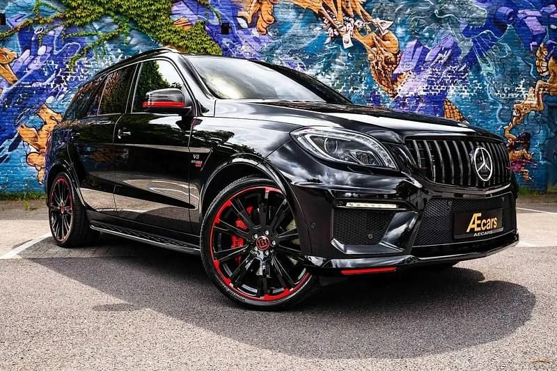 Noir Utilisé 2013 Mercedes ML63 AMG AMG SUV | 59 950 € - Image 1/4