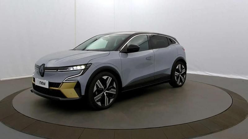 Gris Utilisé 2022 Renault Mégane Iconic Berline | 24 990 € (Prix juste) - Image 1/4