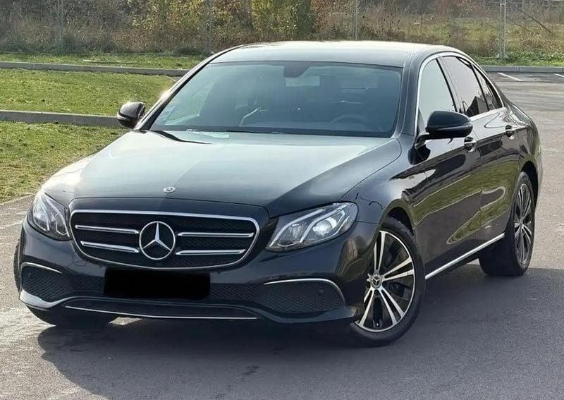 Noir Occasion 2019 Mercedes E350 Berline | 15 490 € - Image 1/4