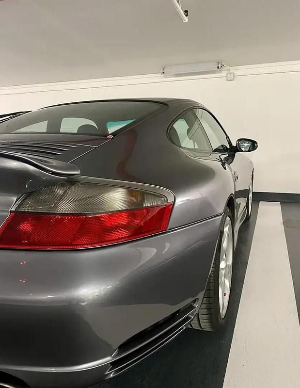 Gris Utilisé 2000 Porsche 996 Turbo Coupé | 59 000 € - Image 1/4