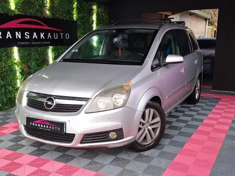 Gris Occasion 2008 Opel Zafira Edition Monospace | 2 990 € - Image 1/4