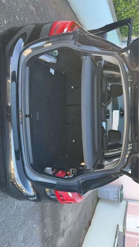 Image 3/4