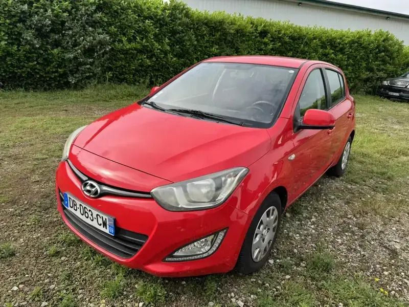 Rouge Utilisé 2013 Hyundai i20 Berline | 4 990 € - Image 1/4