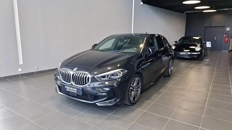 Noir Utilisé 2024 BMW 118 M Sport Citadine | 30 990 € (Prix juste) - Image 1/4