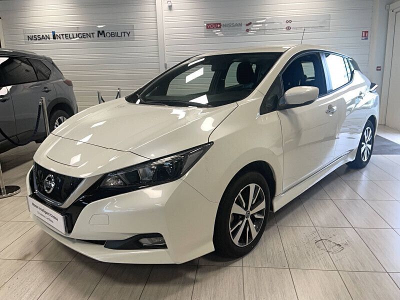 Utilisé 2021 Nissan Leaf N-Connecta Citadine | 16 290 € (Prix juste) - Image 1/4