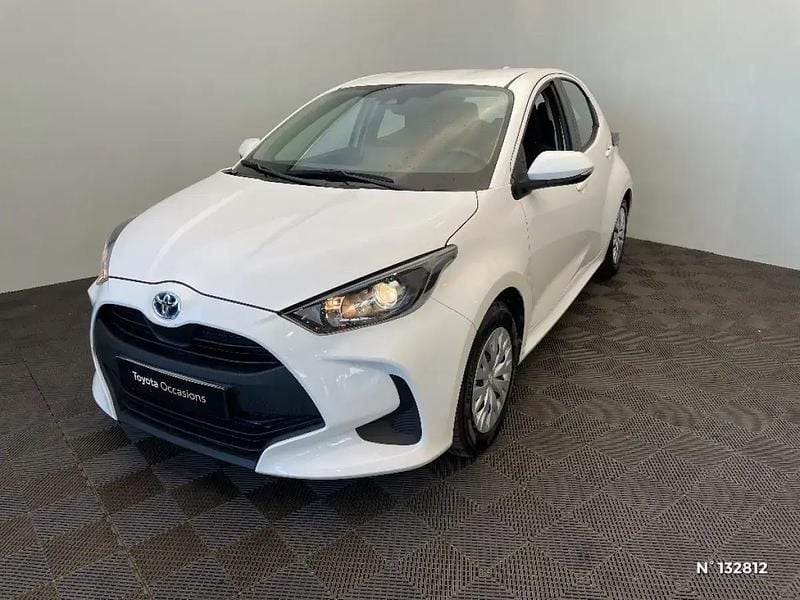 Blanc Utilisé 2023 Toyota Yaris Hybrid | 18 990 € (Super prix) - Image 1/4